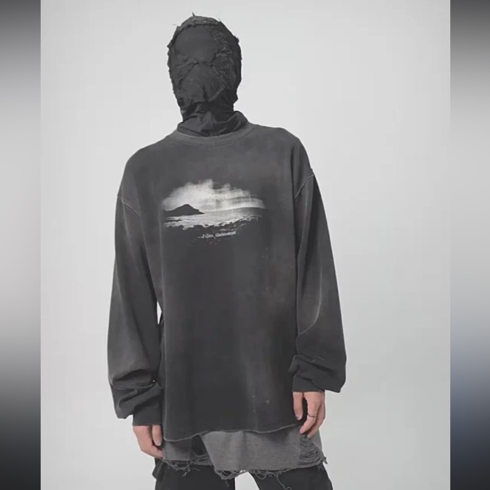 EUC Jared Underwater Isolated Island long sleeve T-shirt size Large